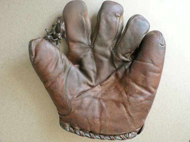 Spalding Grommet Web Front